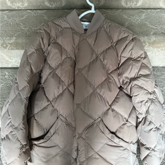 TNA Jackets & Blazers - TNA Diamond Quilted Puffer Jacket - Taupe